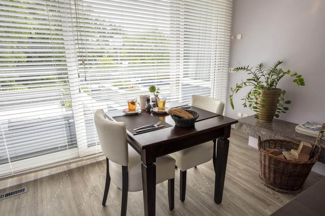Lodgehotel De Lelie Makkum Eksteriør billede